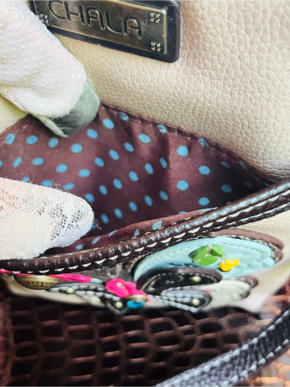 Chala Cream Crossbody Cell Phone Bag with Pink & Brown Butterfly Appliqué (NWOT) - Picture 12 of 13